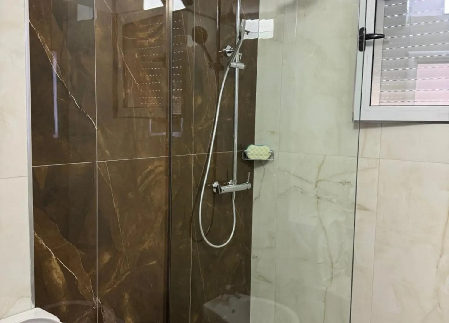 Golden Seaview Two Bedroom Apartment ساراندا ألبانيا