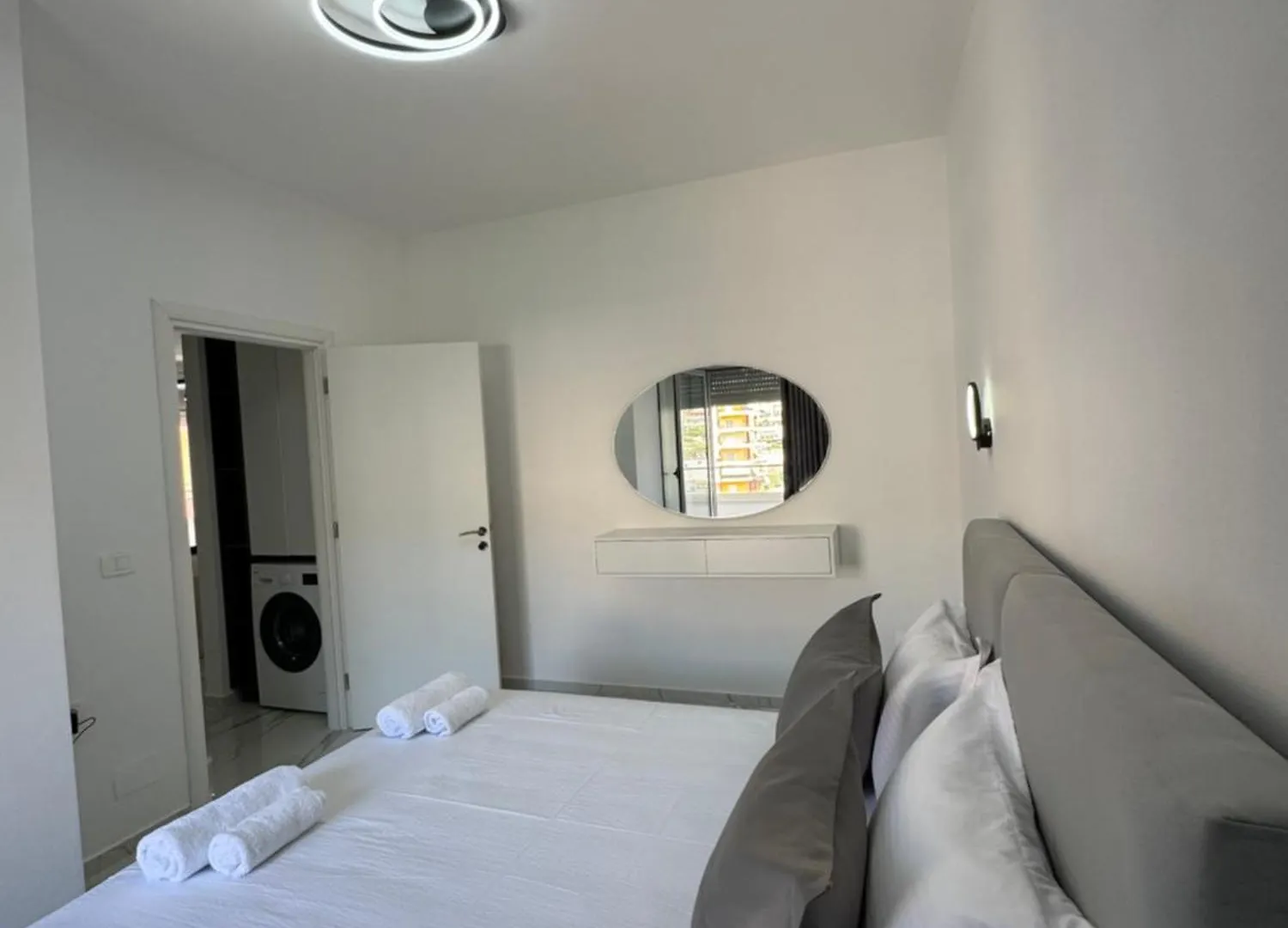 Golden Seaview Two Bedroom Apartment Sarande